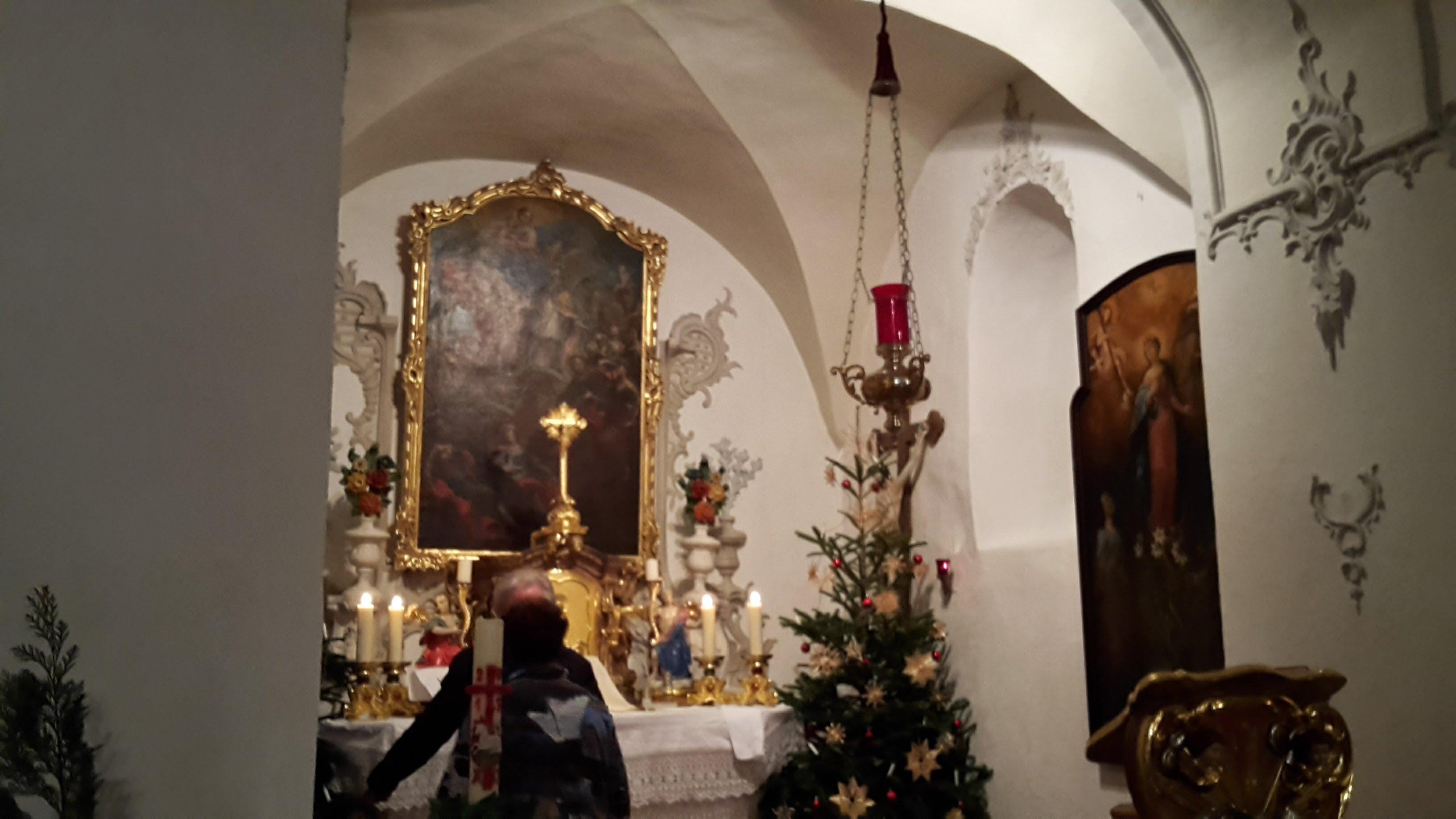 Hirschling (Regenstauf), Schloss Hirschling, Schlosskapelle St. Dionysius, Bild 3/3