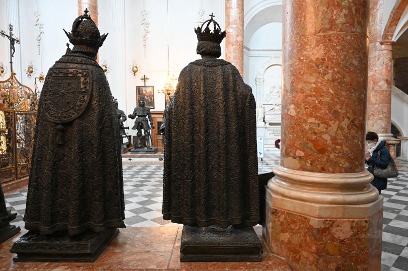 Innsbruck, Hofkirche (Schwarzmanderkirche), Bild 18/106