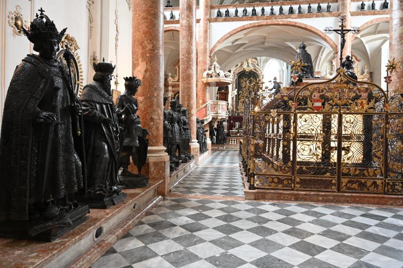 Innsbruck, Hofkirche (Schwarzmanderkirche), Bild 97/106
