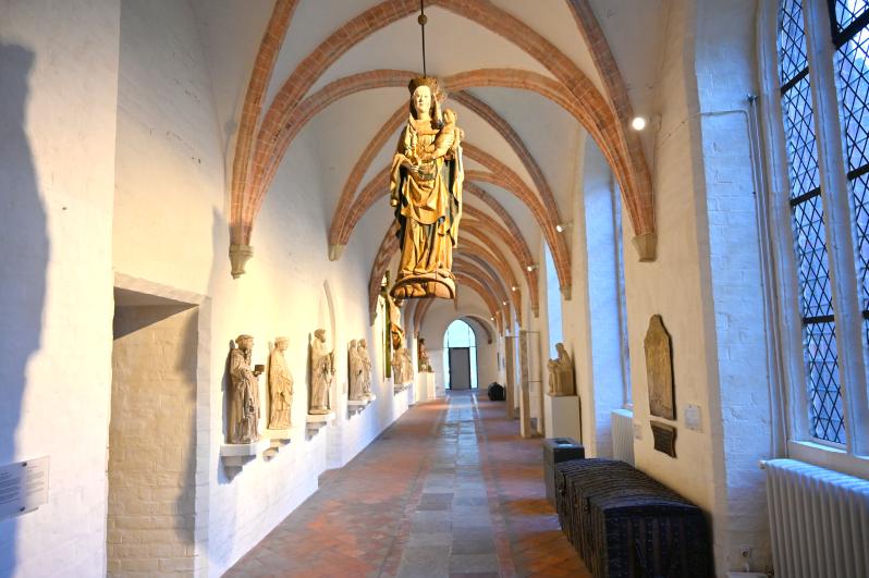 Lübeck, St. Annen-Museum, Saal 2, Bild 2/2