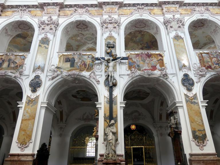 Egid Quirin Asam (1714–1748), Statue "Mater Dolorosa" unter dem Kreuz an der Nordseite des Mittelschiffes, Freising, Dom St. Maria und St. Korbinian, 1725