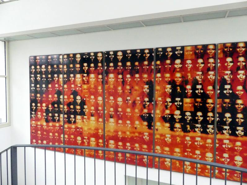 Katharina Sieverding (1969&ndash;1992), Kontinenttalkern XXXV, Regensburg, Ostdeutsche Galerie, Treppenaufgang, 1988&ndash;1993