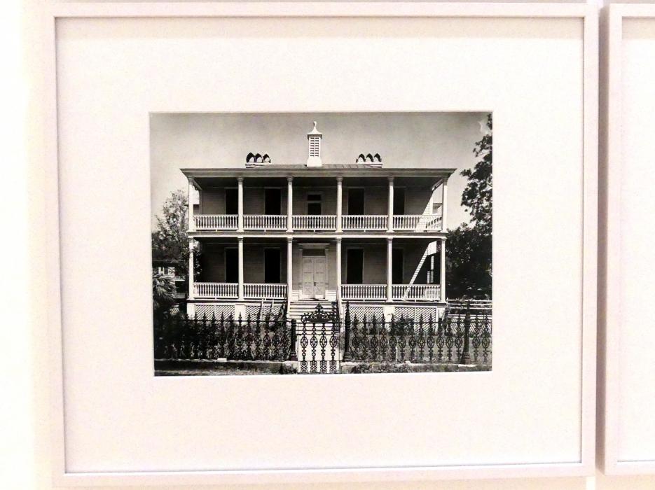 Walker Evans (1936), Classical revival house, Beaufort (South Carolina), München, Lenbachhaus, Saal 47, 1936