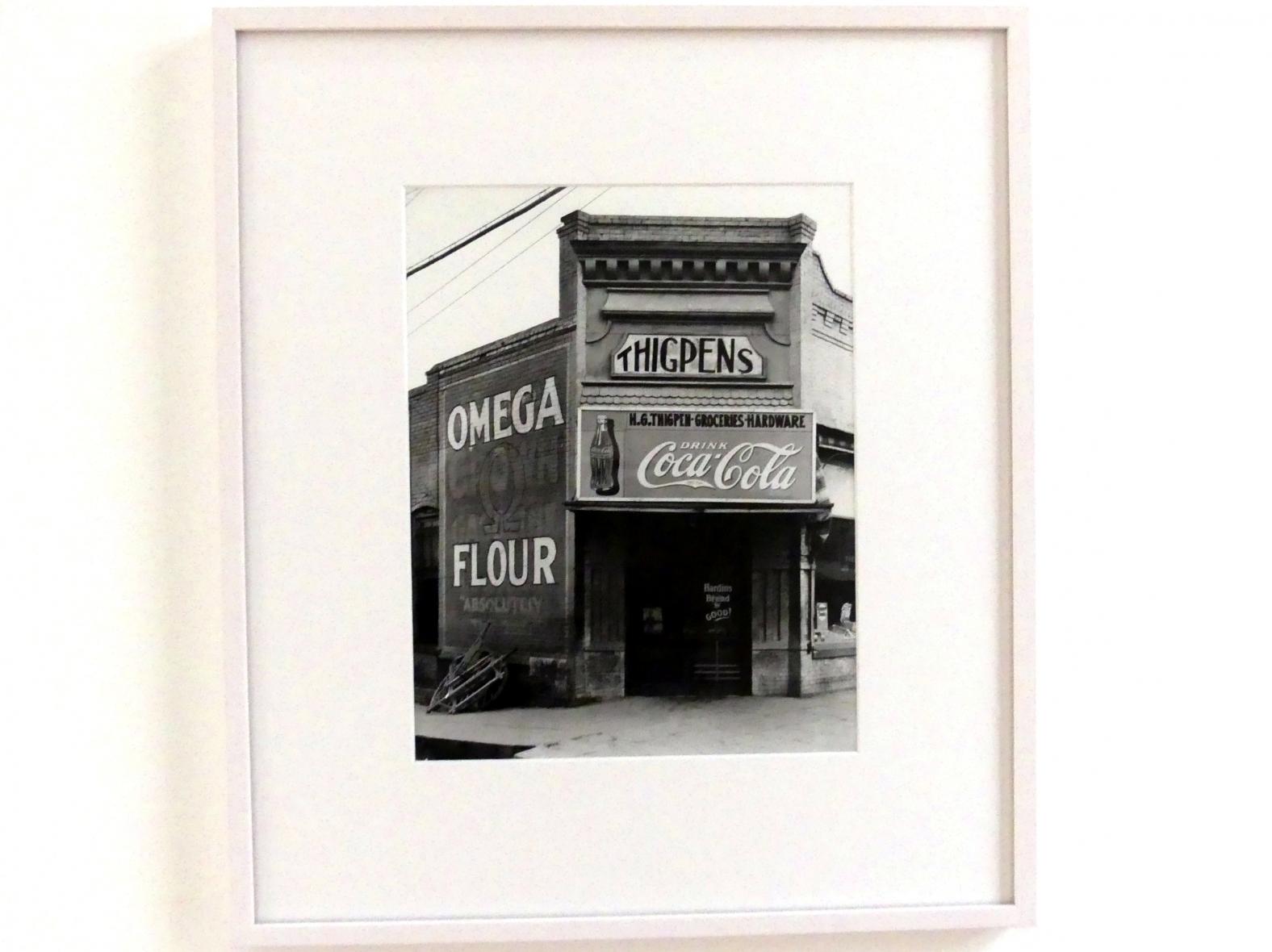 Walker Evans (1936), Corner store, Marion (Alabama), München, Lenbachhaus, Saal 47, 1936