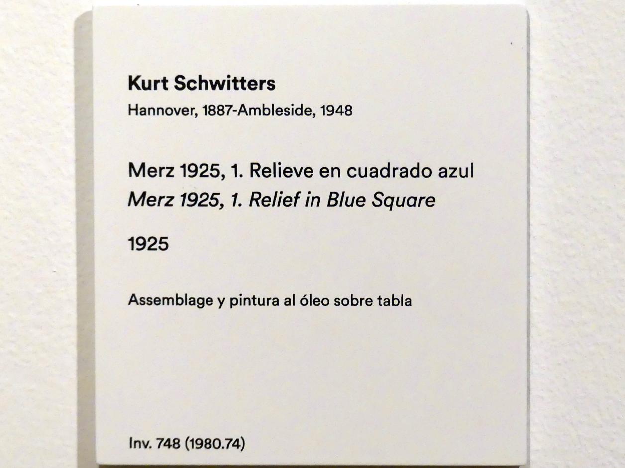 Kurt Schwitters (1919&ndash;1947), Merz 1925, 1. Relief in blauem Quadrat, Madrid, Museo Thyssen-Bornemisza, Saal 44, Dada und Surrealismus, 1925, Bild 3/3