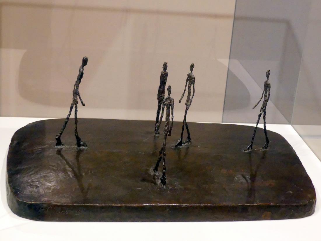 Alberto Giacometti (1914&ndash;1965), Der Platz II, Berlin, Museum Berggruen, Kommandantenhaus, Erdgeschoss, Saal 1, 1948&ndash;1949, Bild 4/5