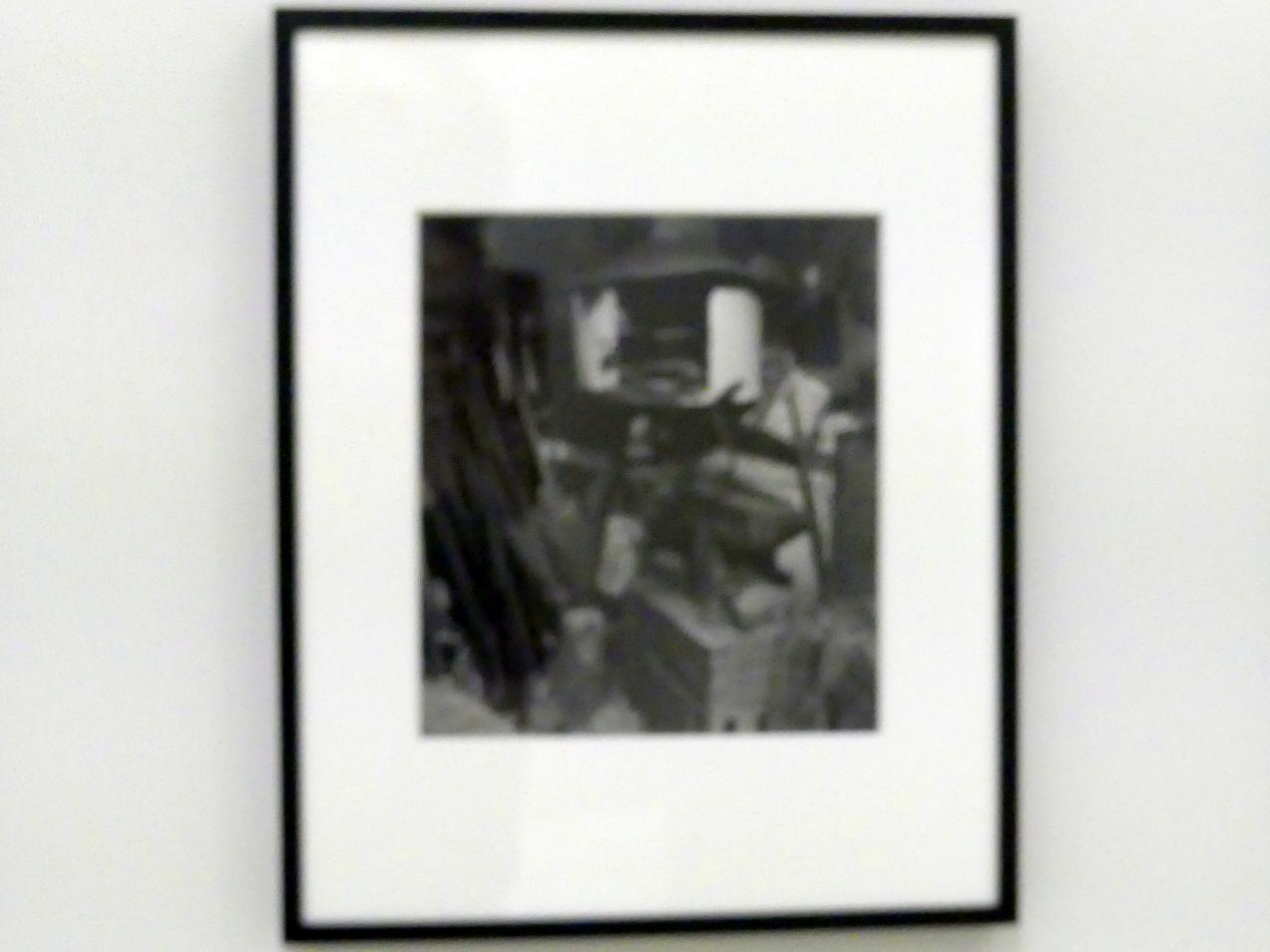 Wayne F. Miller (1946), Constantin Brancusi's studio, New York, Solomon R. Guggenheim Museum, Brancusi, 1946