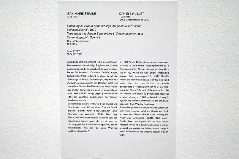 Jean-Marie Straub (1972), Einleitung zu Arnold Schoenbergs "Begleitmusik zu einer Lichtspielscene", Köln, Museum Ludwig, 02.15, 1972, Bild 2/2
