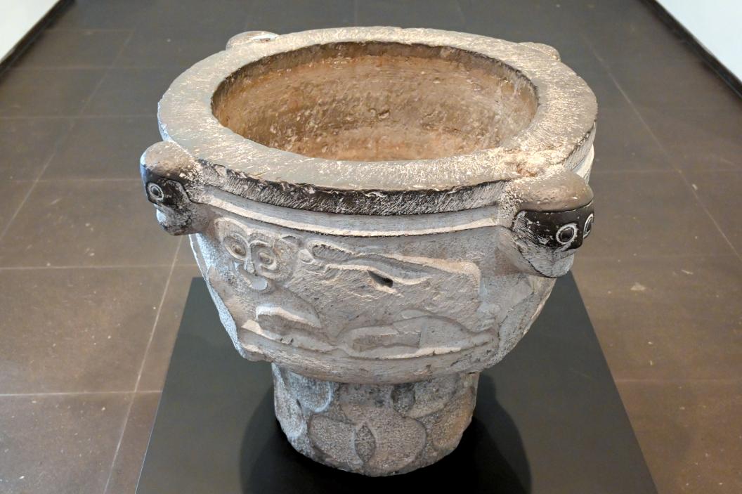 Taufstein, Köln, Museum Schnütgen, Saal 2, um 1200, Bild 2/3