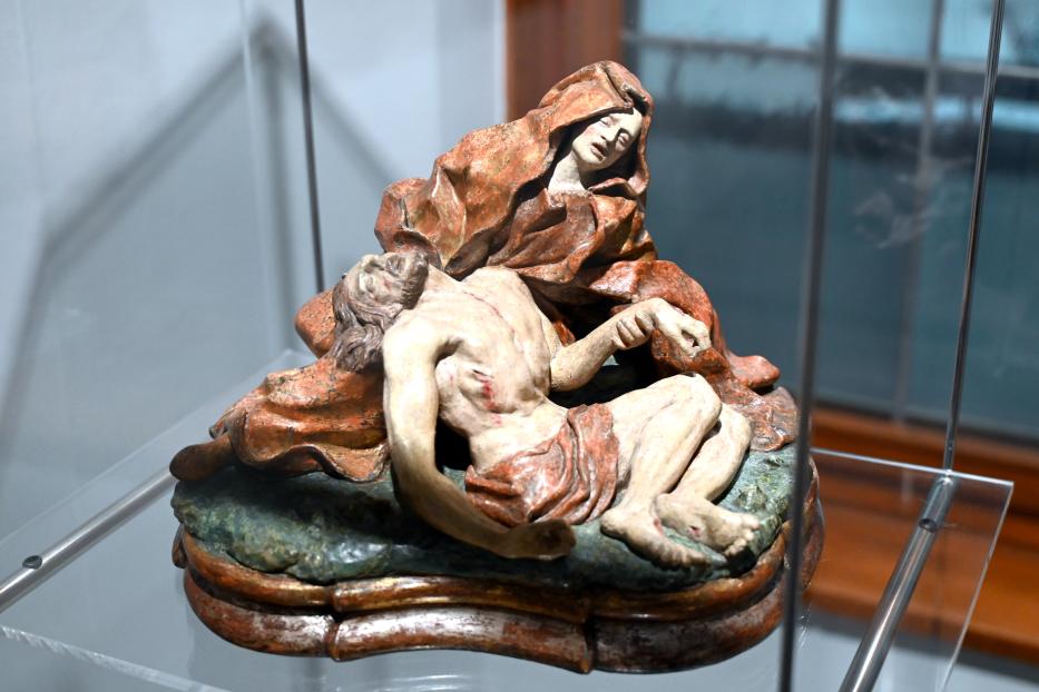 Johann Christian Wentzinger (1740&ndash;1760), Pietà, Ulm, Museum Ulm, Saal 12a, um 1750, Bild 2/3