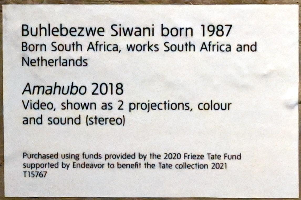 Buhlebezwe Siwani (2018), Amahubo, London, Tate Gallery of Modern Art (Tate Modern), The Tanks, 2018, Bild 1/2