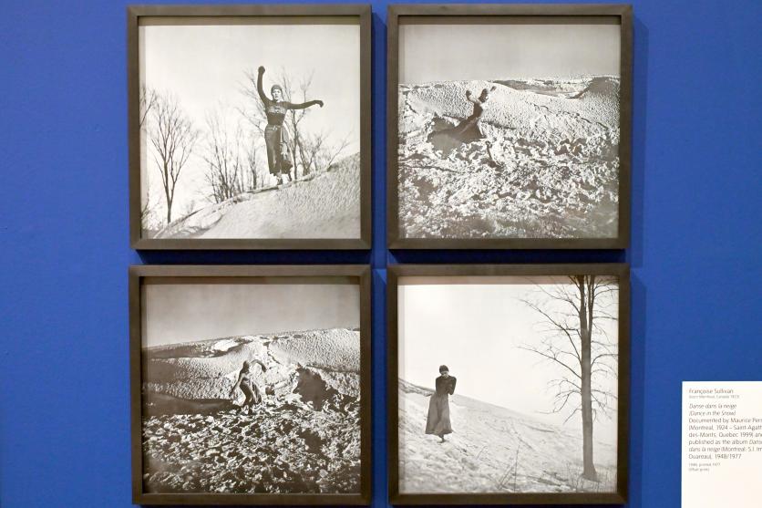Françoise Sullivan (1948), Tanze im Schnee, London, Tate Modern, Ausstellung "Surrealism Beyond Borders" vom 24.02.-29.08.2022, Saal 11, 1948, Bild 1/2