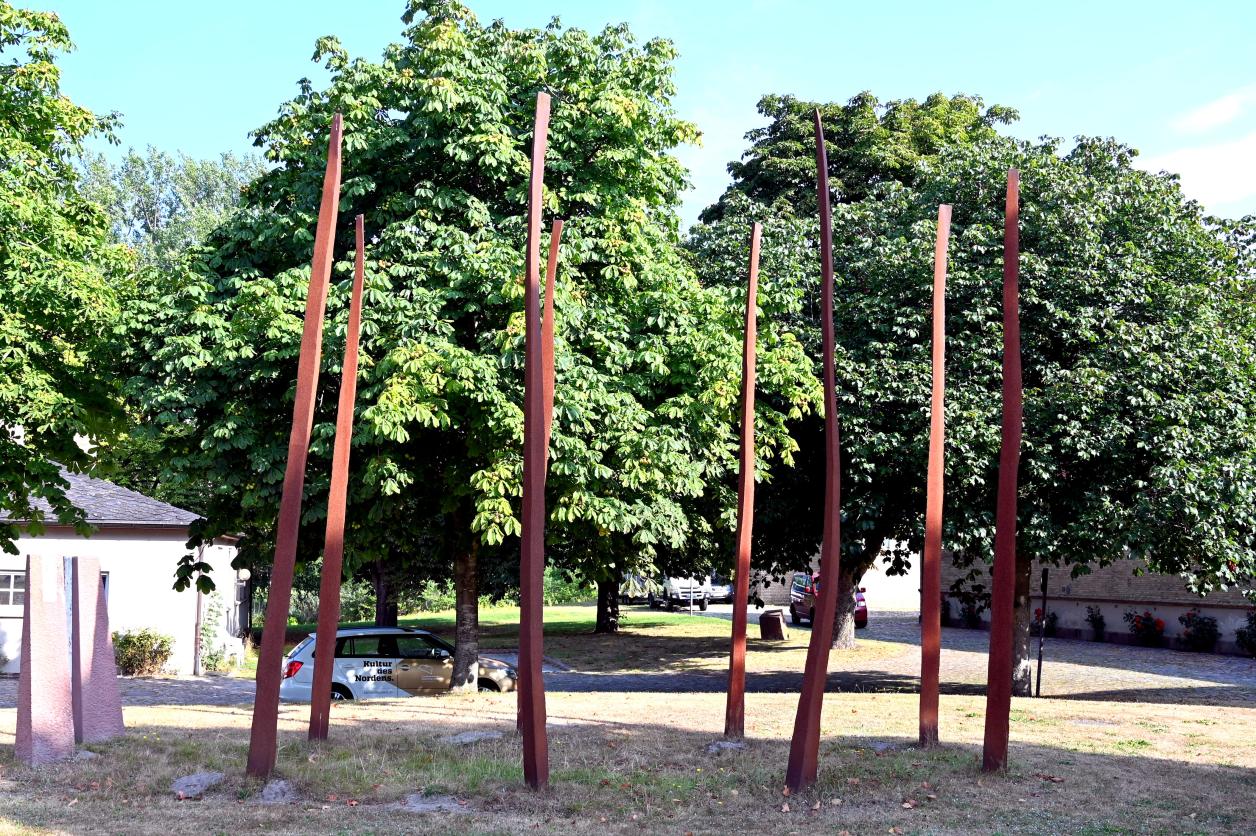 Jan Koblasa (1962&ndash;1991), Tempel, Schleswig, Landesmuseum für Kunst und Kulturgeschichte, Außenbereich, 1982&ndash;1989, Bild 2/4