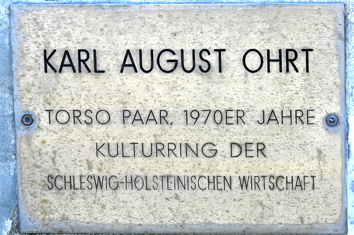 Karl August Ohrt (1975), Torso Paar, Schleswig, Landesmuseum für Kunst und Kulturgeschichte, Außenbereich, um 1970&ndash;1980, Bild 3/3