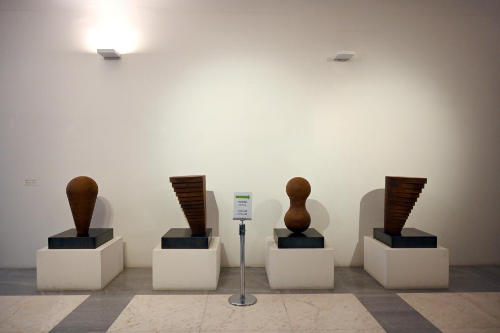 Marco Tirelli (2012), Bände, Bologna, Pinacoteca Nazionale, Eingang, 2012, Bild 2/3